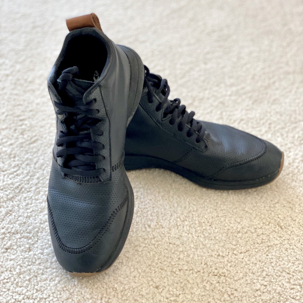 York Athletics gorgeous black leather trainers in size 8. GENTLY worn 🖤✨👟